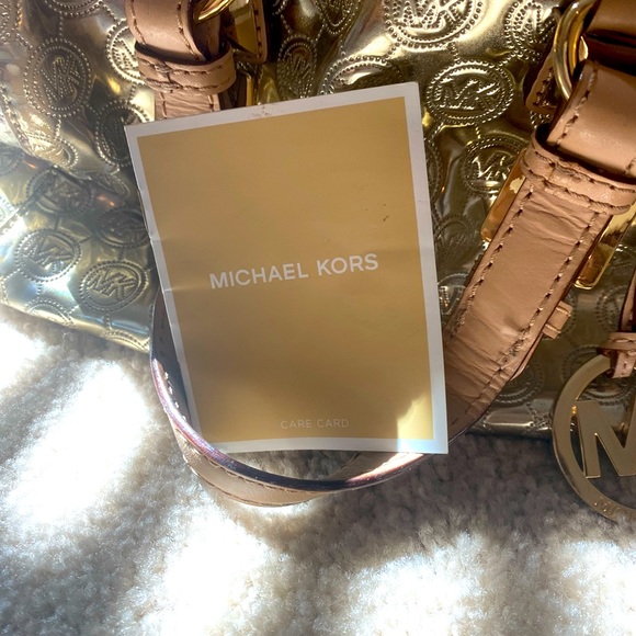 Authentic Michael kors bag - Picture 3 of 3